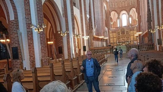A Big Easy Tour; Cathedral, Viking Ships & Palace