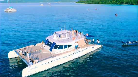 Pattaya Island Hopping with Luxury Catamaran Day Tour