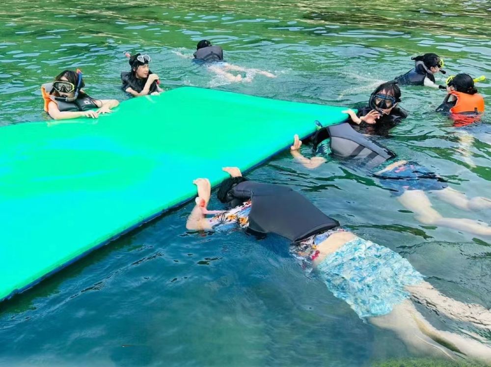 【惠州遊艇出海】惠州巽寮灣出海團建轟趴玩海全新38尺網紅雙體帆船包船出海 | Trip.com