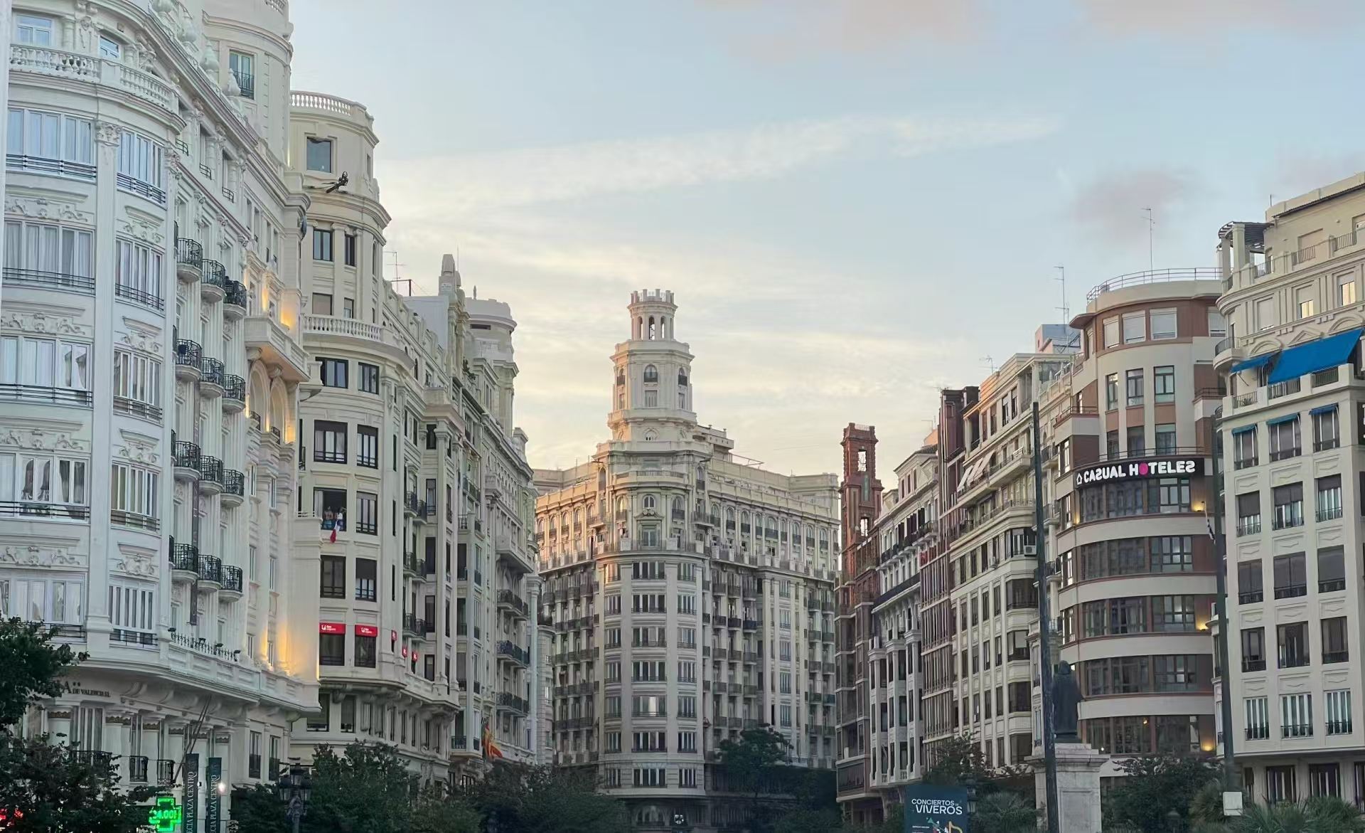 瓦倫西亞聖女廣場+馬爾瓦洛薩海灘+佩尼斯柯拉城堡一日遊