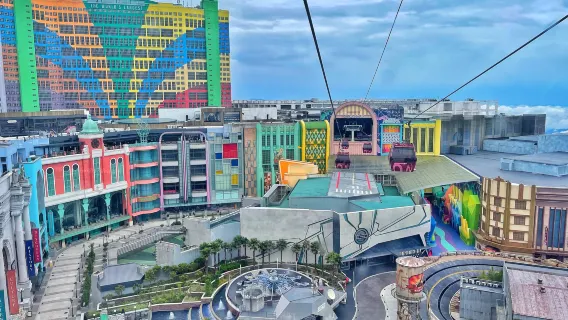 Genting Highlands & Batu Caves One Day Tour with Guided Experience and Cable Car Ride
