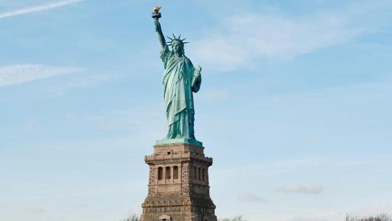 New York Statue of Liberty + Wall St Charging Bull + World Trade Center + Metropolitan Museum + Brooklyn Bridge private chartered tour