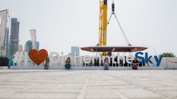 Experiencia gastronómica en las alturas de Dubái/Restaurante de moda - Cena en el Cielo de Dubái, Emiratos Árabes Unidos - Almuerzo/Cena