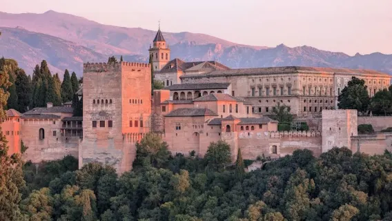 tour di un giorno a L'Alhambra