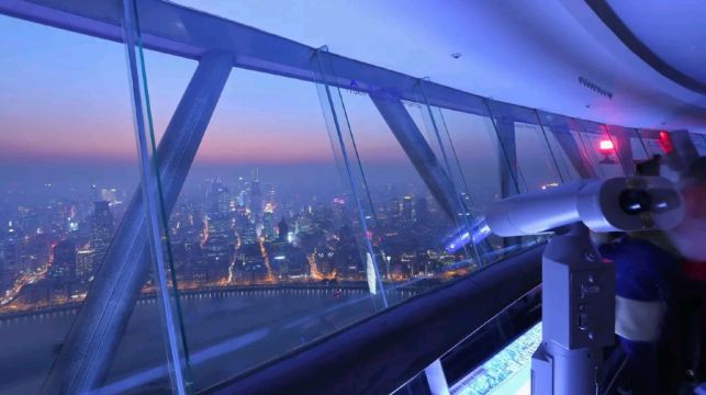 【上海】東方明珠廣播電視塔二球觀光聯票+自助餐（登二球俯瞰上海全景+享精緻自助餐+高空觀景+愜意遊玩）