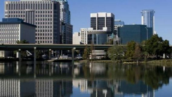 Orlando: Geführte Stadtrundfahrt + Bootsfahrt + Hin- und Rücktransfer