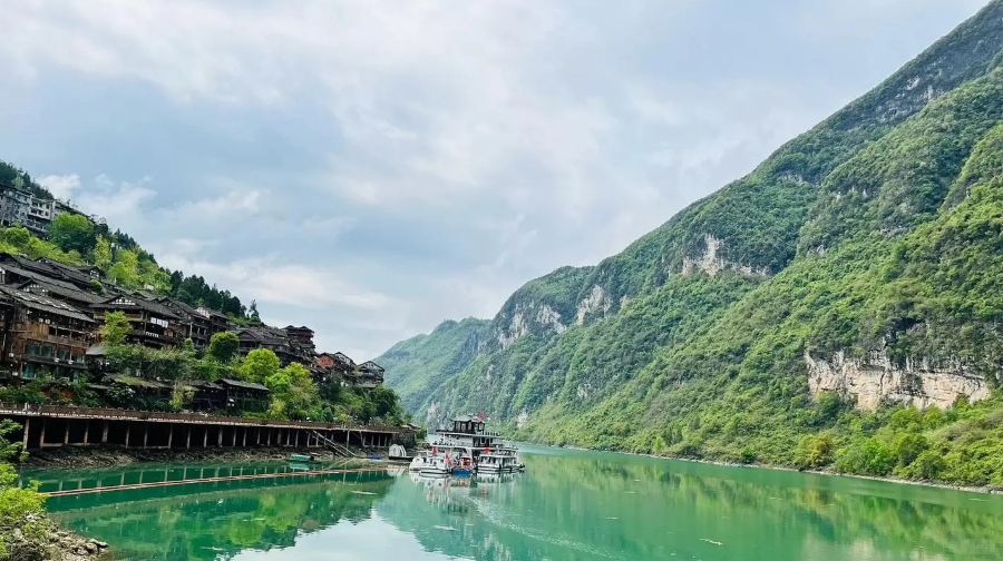 重慶龔灘古鎮+烏江畫廊+九黎城一日遊【主城免費接+船遊烏江】