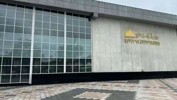 汶萊斯里巴加灣+努洛伊曼皇宮+傑米清真寺+蘇丹紀念館包車一日