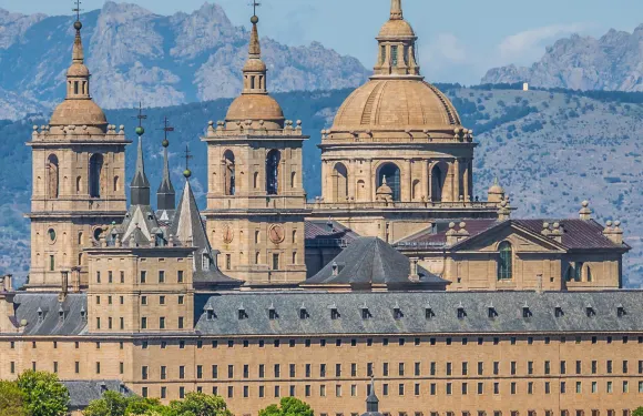 西班牙馬德里埃斯克里亞爾修道院+烈士谷+埃爾雷亞爾城堡