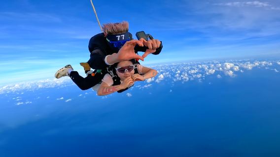 河北秦皇島阿亞娜海景高空跳傘【官方預約+全程安全保障+極限挑戰】