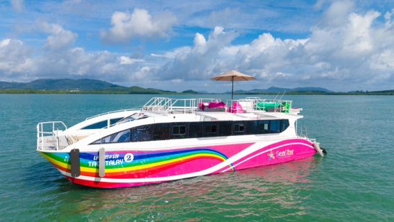 Sen utcheckning på Regnbågens Katamaran. Phi Phi Maya Bay Kaj. Utflykt från Phuket och Khao Lak