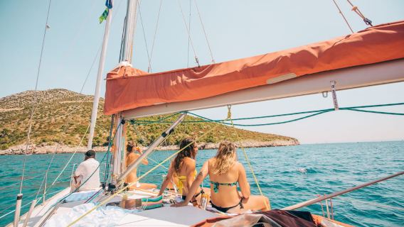 From Hvar: Boat Tour to Pakleni Islands on a Comfort Yacht
