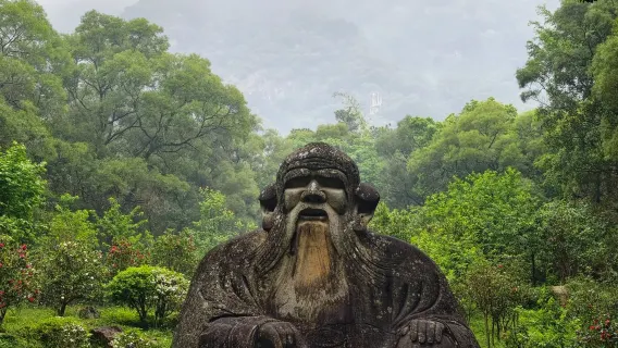Tour giornaliero del tè zen patrimonio mondiale sul Monte Qingyuan a Quanzhou | Laojun Rock Sculptures + degustazione di tè al Tempio Nantai · salita in auto