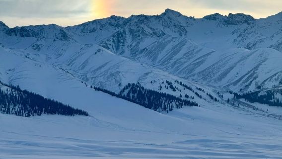 1-day tour to Narati Hayinsai Ski Resort [premium private chartered tour]