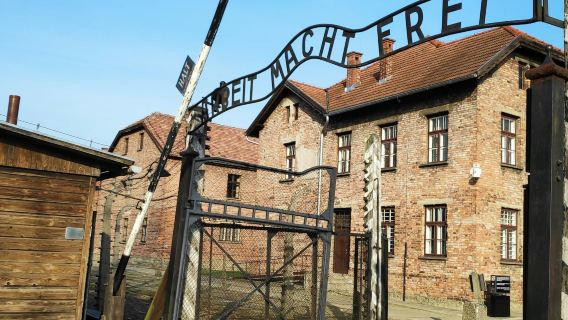 Auschwitz-Birkenau: Tur Berpemandu + Transportasi