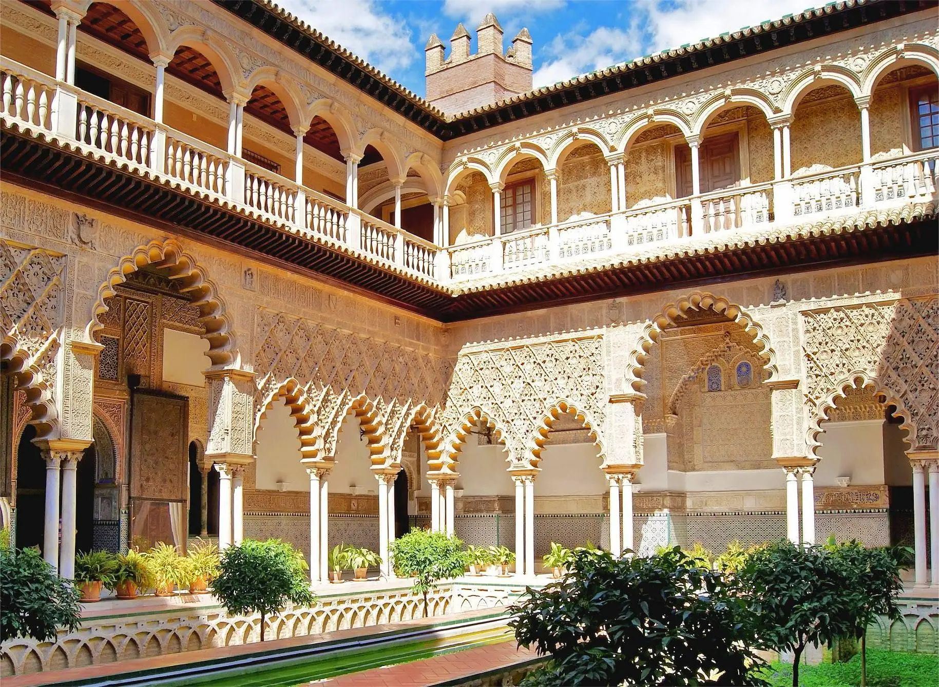 Spain + Royal Alcázar of Seville + La Giralda + Iglesia Colegial del Divino Salvador + Torre del Oro 1-day tour