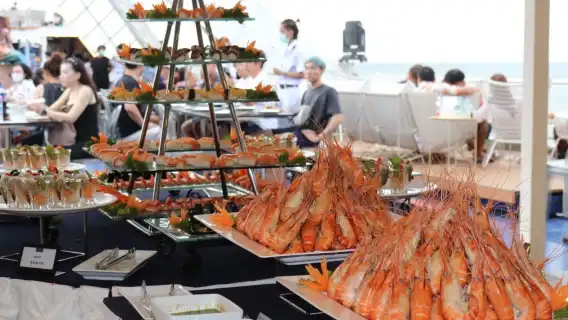 【東方公主號】海天盛宴｜男模人魚歌舞秀｜海鮮自助餐吃到飽／東方嘉年華