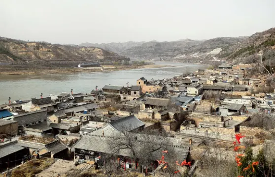山西呂樑磧口古鎮+香嚴寺+安國寺一日遊中英文服務