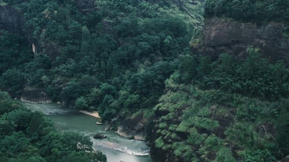 Fujian Nanping Wuyishan + Nine Bend Stream Bamboo Raft Dock + Tianyou Peak private charter 1-day tour with English service