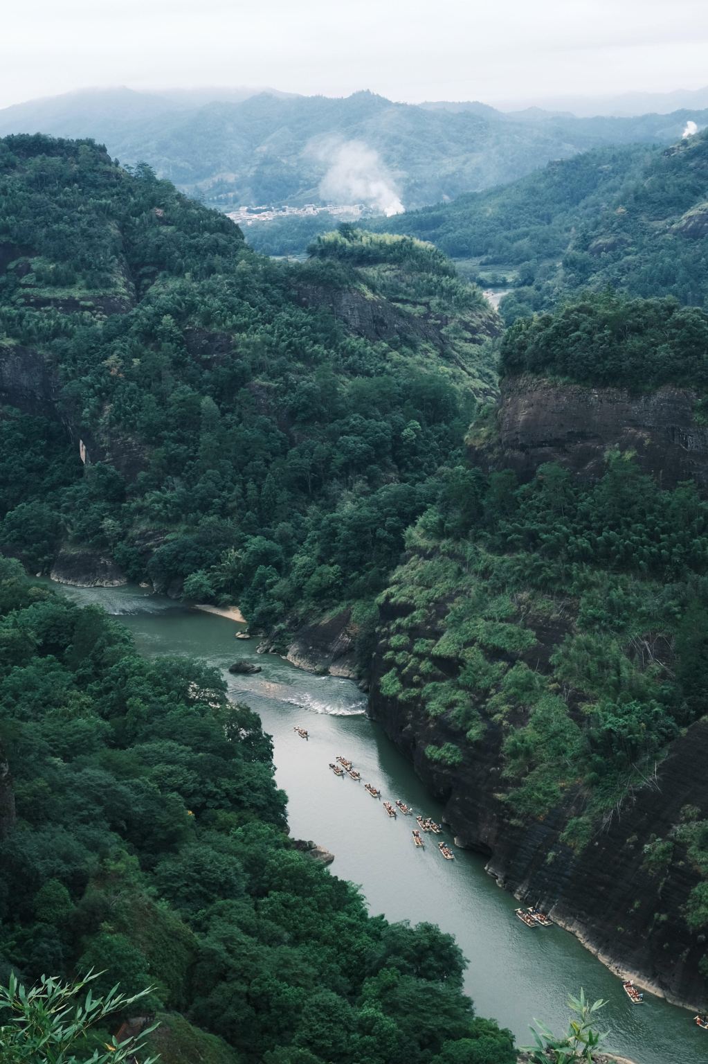 1-day private charter tour to Wuyishan + Bamboo Raft Dock on Nine Bend Stream + Tianyou Peak in Nanping, Fujian with bilingual Chinese-English service