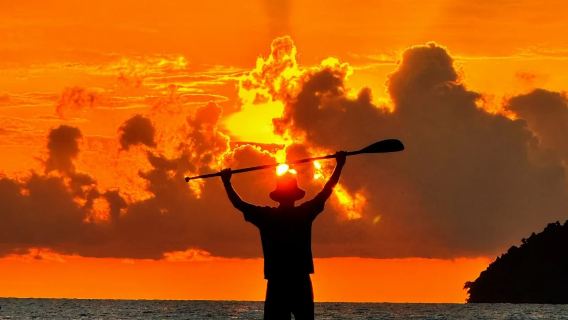 科莫多島 日落+立槳【含接駁+拍照+中文教練】