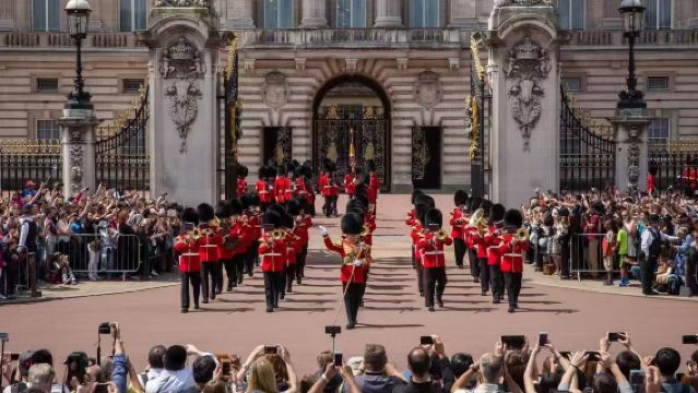 Lawatan sehari ke Menara London + Muzium British + Istana Buckingham + Gereja Westminster + London Eye di UK