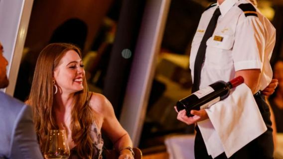 Sydney Harbour: Captain Cook Gold Penfolds Dinner Cruise