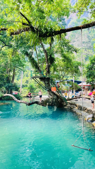 ทัวร์ 1 วันวังเวียง + ซิปไลน์ป่า + เรือคายัคแม่น้ำน้ำสอง + ทะเลสาบสีน้ำเงินหมายเลข 2 + ถ้ำทันเจียง