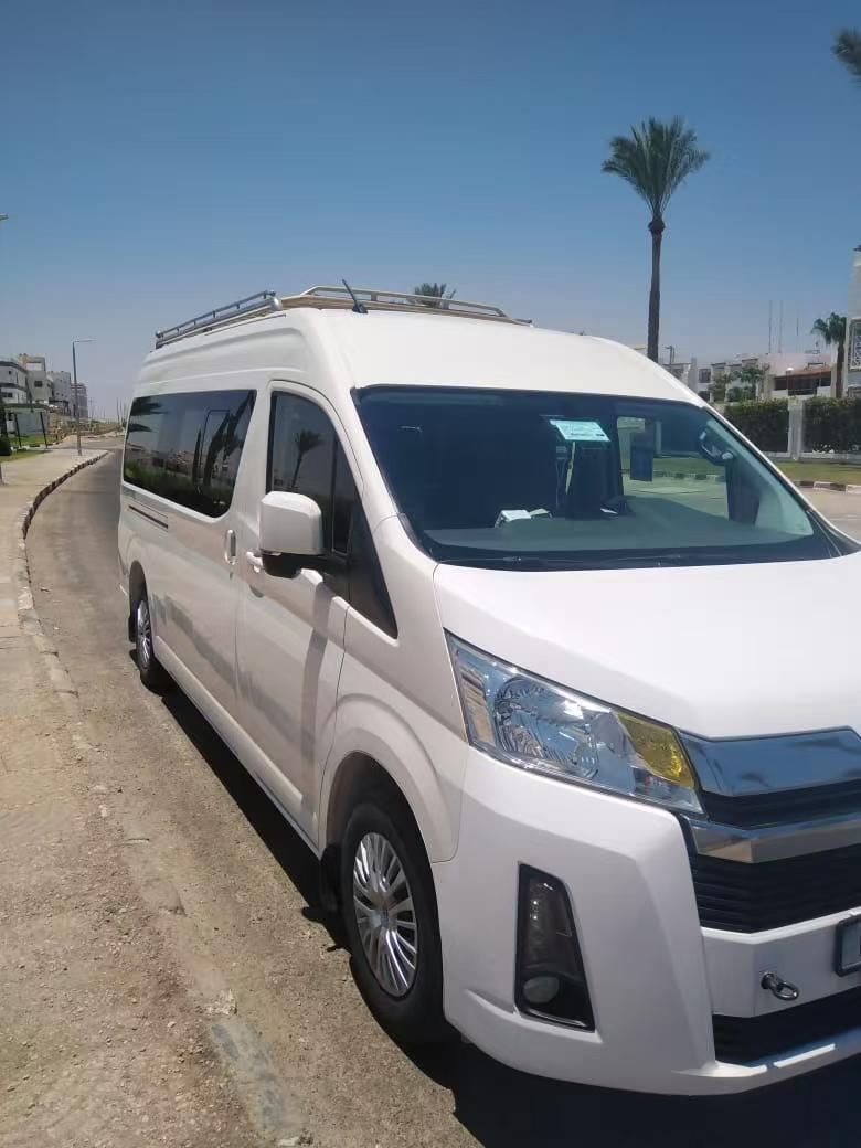 Airport pick-up/drop-off throughout Egypt, customized private charter, city point-to-point transfers, Cairo fast VIP clearance, English/Chinese guide services