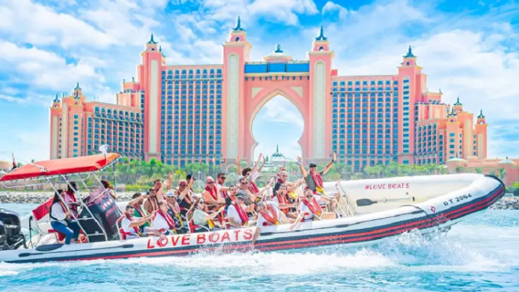 ドバイLOVE BOATスピードボート体験