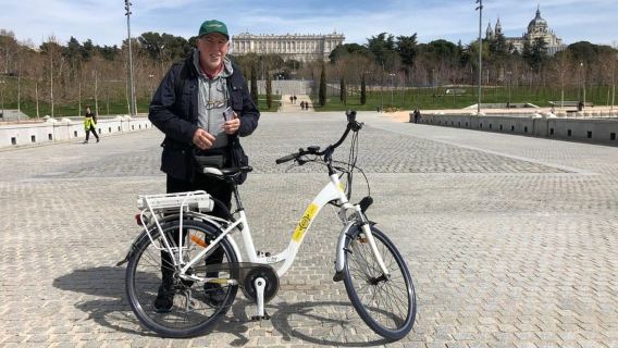 Madrid: E-Bike-Tour durch das Literaturviertel und den Retiro-Park