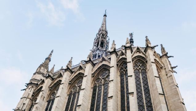 Paris: Sainte-Chapelle Small Group Guided Tour