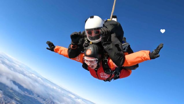 ニュージーランド・クイーンズタウン スカイダイビング NZONE/ワナカ スカイダイビング【複数の高度・回数から選択可能+自由落下+プロのインストラクター】