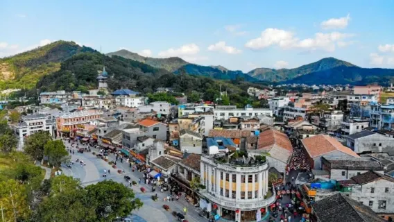 Guangzhou Zengcheng Zhengguo + Movie Town/Baishuizhai Chartered Day Tour | Door-to-door pickup + Flexible itinerary