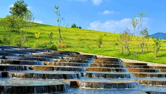 Wuhan round-trip: Jingshan Meiren Valley 1-day tour with Chinese/English multilingual guide and customized private charter