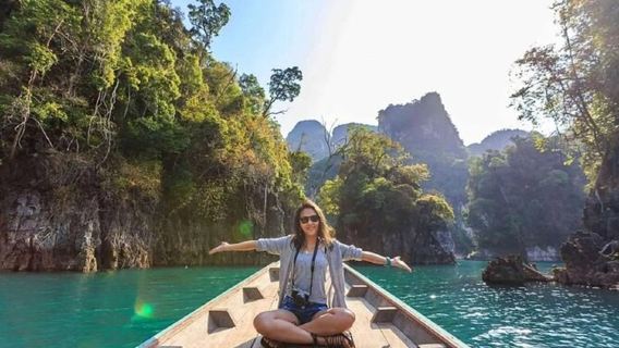 Langkawi Island hopping and mangrove 3 hours tour with Snorkeling Stop