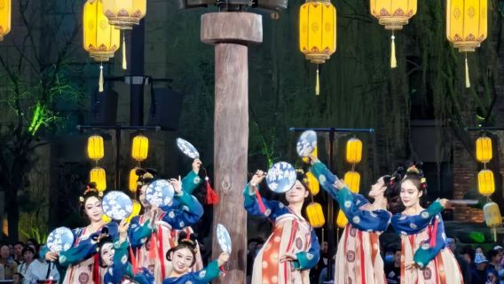 看見賀蘭漫葡小鎮+賀蘭山岩畫+西夏陵一日遊