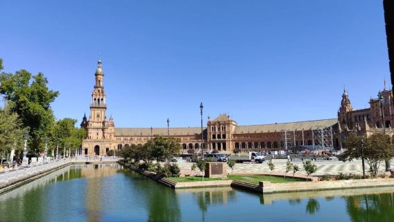 Seville: Guided Walking Tour with Optional Breakfast