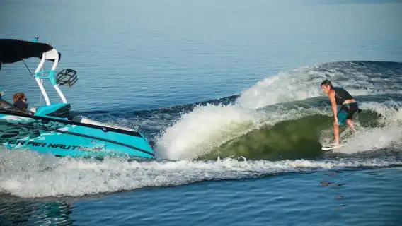 上海浦東滴水湖尾波沖浪包船體驗進階課程教學培訓上海南京旅遊