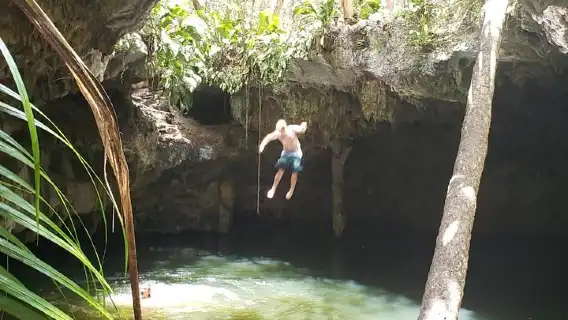 Cozumel Jeep Adventure to Jade Caverns with Lunch and Snorkel