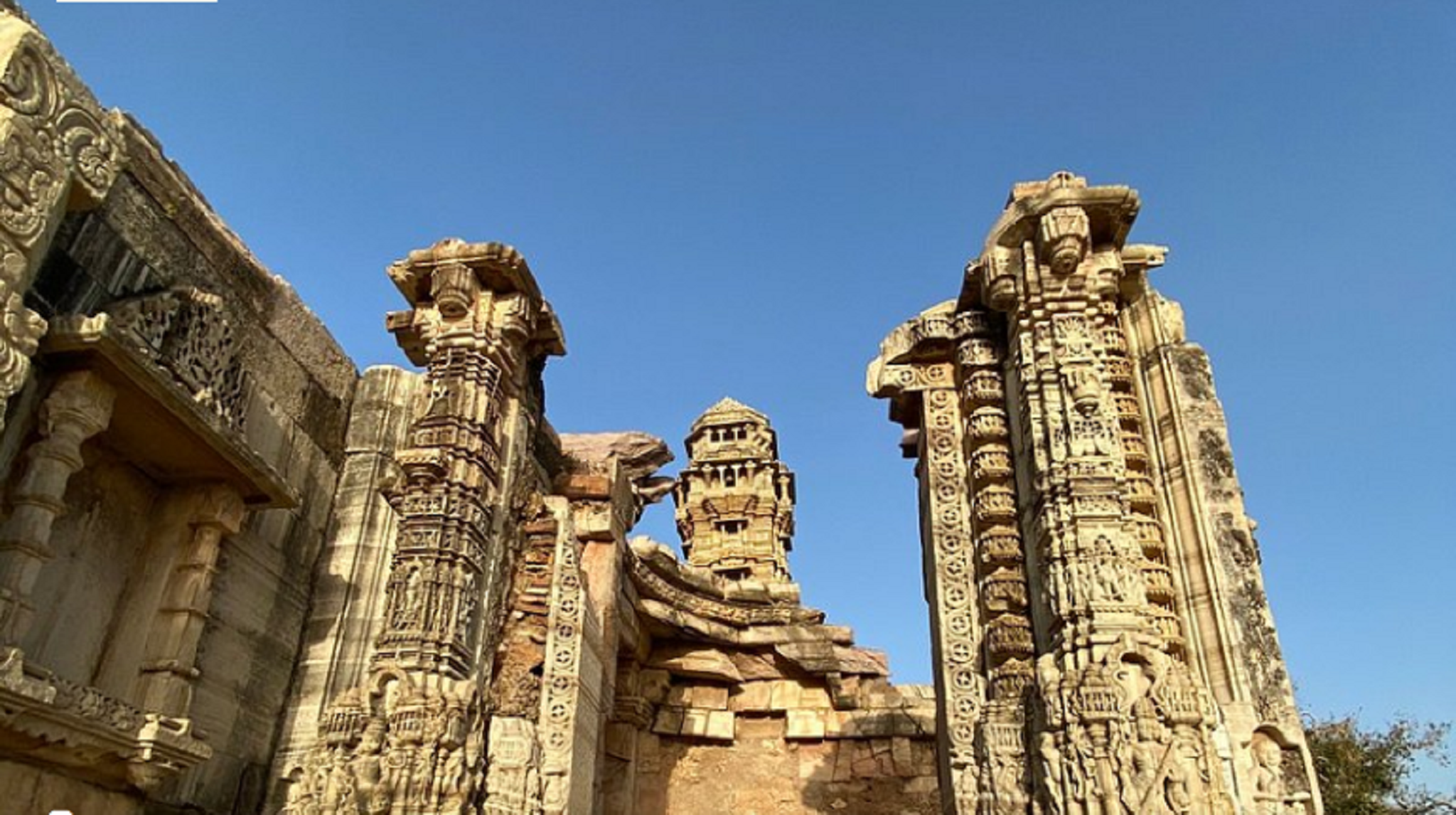 Visita el asedio del fuerte Chittorgarh con parada en Púshkar desde Udaipur