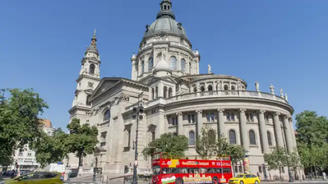 City Sightseeing Budapest Hop-on Hop-off Bus Tour