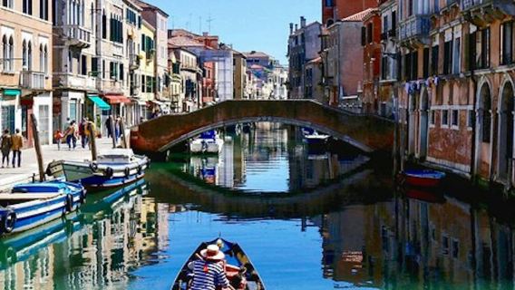Venice Rialto & Jewish Quarter: Guided Walking Tour