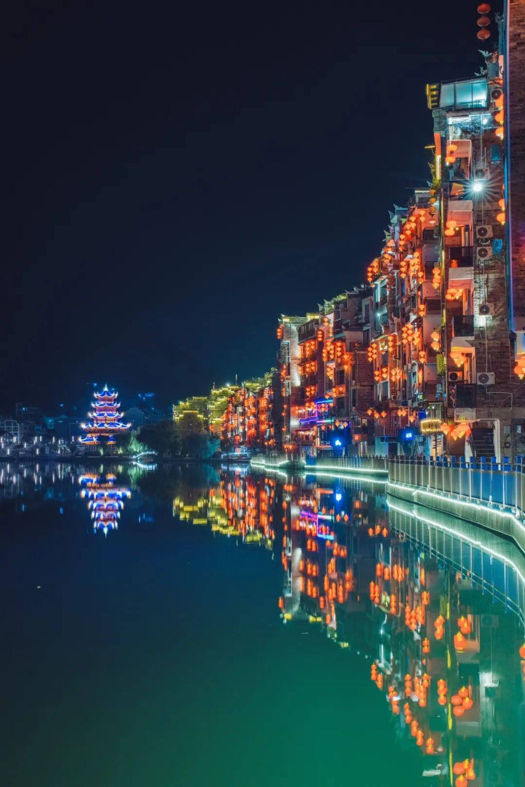 Qiandongnan - Zhenyuan Ancient Town - Guide/VIP Private Charter/1-Day Tour