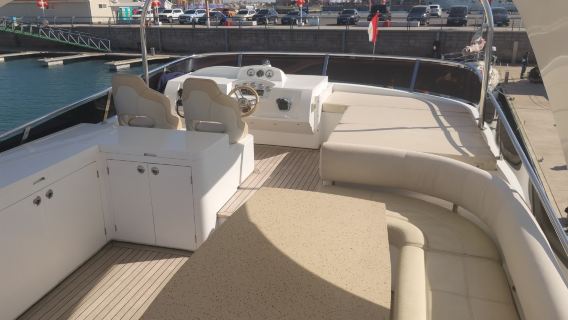 【青島遊艇】青島奧帆中心63英尺豪華遊艇包船出海+水果飲品+遊艇自駕體驗+海釣魚鈎魚餌