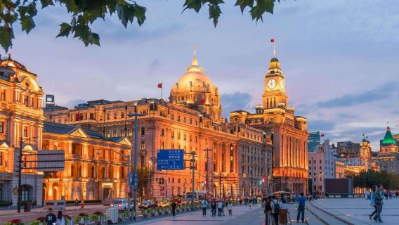 Excursión de un día premium en Shanghái, China: Antiguo pueblo de Zhujiajiao + Parque de Cine de Shanghái con opción de guía multilingüe