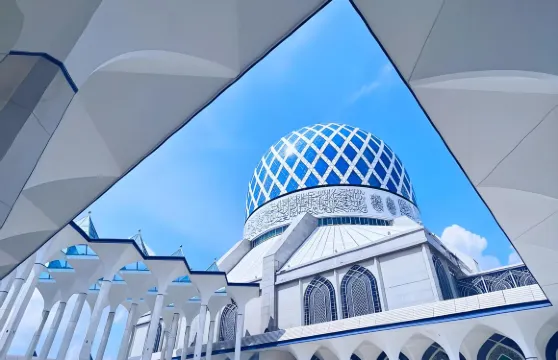 吉隆坡市區+黑風洞+蘇丹沙拉胡汀阿都阿茲沙清真寺一日遊【私家小團】