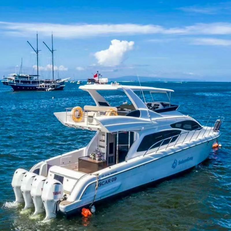 [เช่าเรือส่วนตัวที่บาหลี] ดำน้ำตื้น ตกปลาในทะเล เรือยอชท์แบบกำหนดเองได้ ประสบการณ์หรูหราแบบล้ำยุค เลือกพื้นที่ทะเลรอบเกาะนูซา ปนีดาหรือนูซาเลมโบงันได้