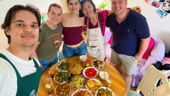 Eatwith – Peking – Lernen Sie, alles vom Kaninchen zu kochen – Traditionelle chinesische Nudeln zum Mittag-/Abendessen