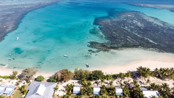 Fiji Yasawa Islands / Mamanuca Islands Sightseeing Cruise - Mamanuca / Yasawa Island Explorer
